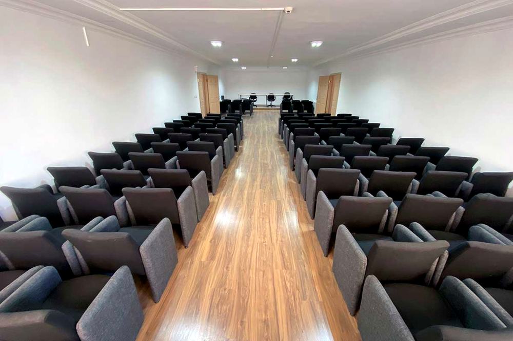 Konferans salonu